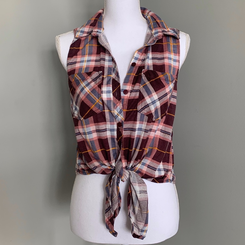 M Sleeveless Plaid Tie Front Button Down Top